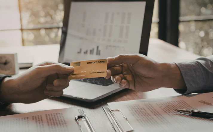 Restrukturisasi Kredit Perbankan: Hak Debitur dan Mekanisme Hukum yang Tersedia